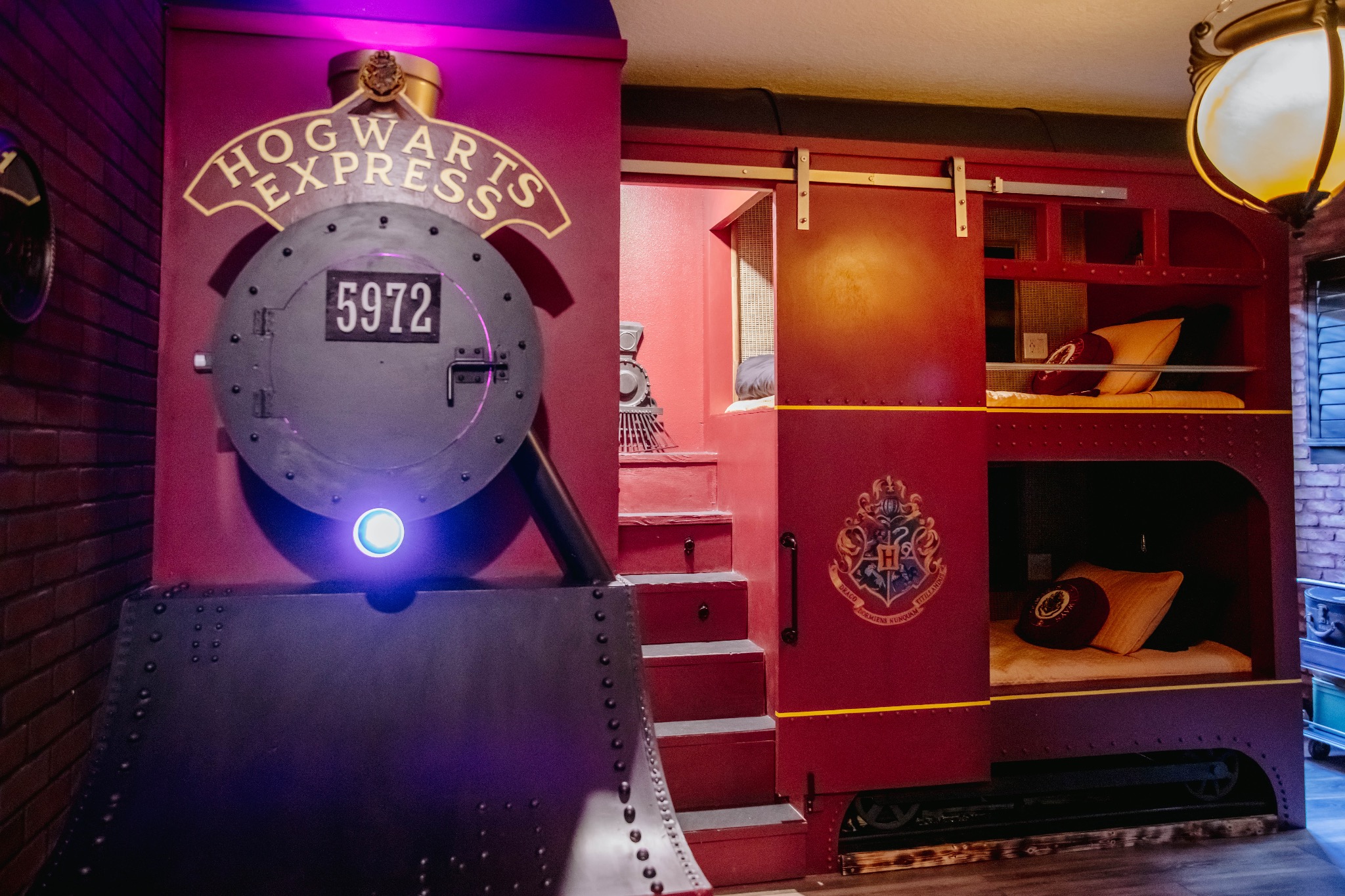 Muggle Manor — Hogwarts Express Bedroom