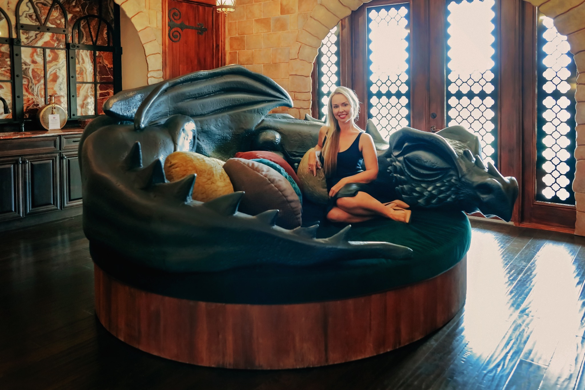 Moe Anato on the dragon bed
